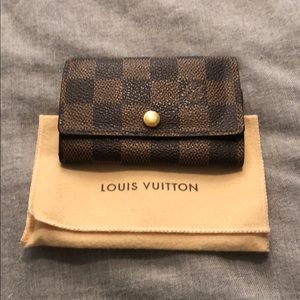 Louis Vuitton 6 key holder